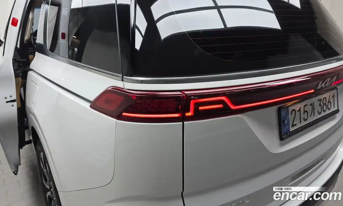 Kia Canival 2022 3.5 гидро в Москве № 2050665, фото 9