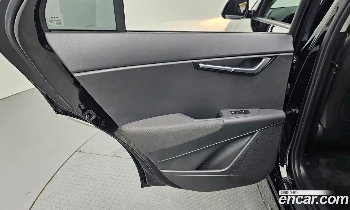 Kia Niro 2023 0.2 гидро в Москве № 2050715, фото 15