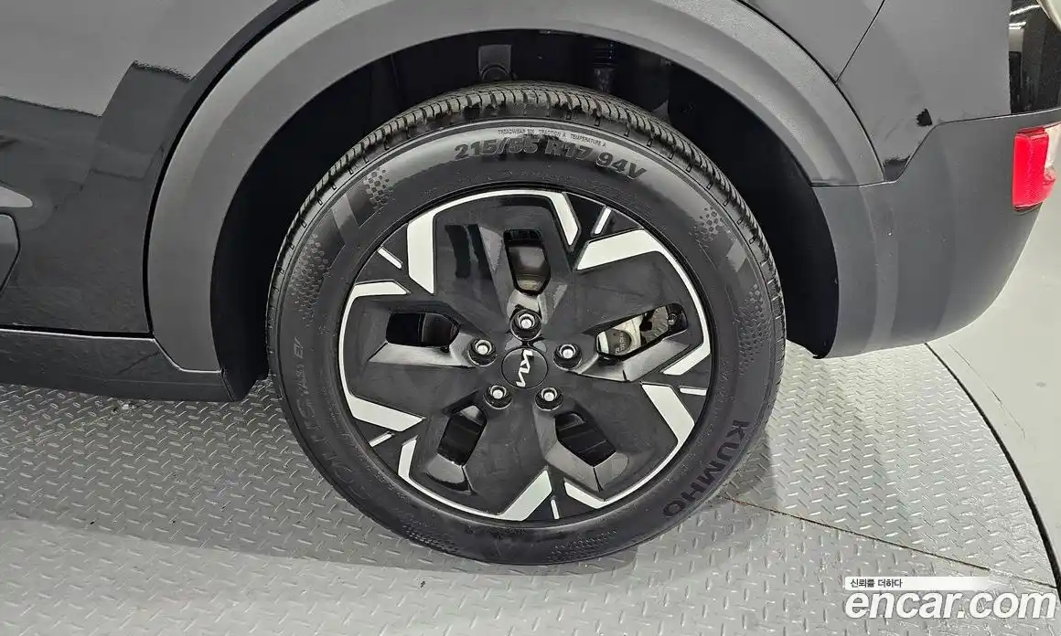 Kia Niro 2023 0.2 гидро в Москве № 2050715, фото 7
