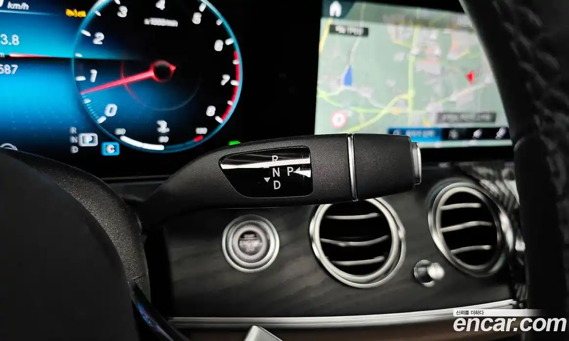 Mercedes-Benz E-Class 2023 2.0 гидро в Москве № 2051470, фото 12