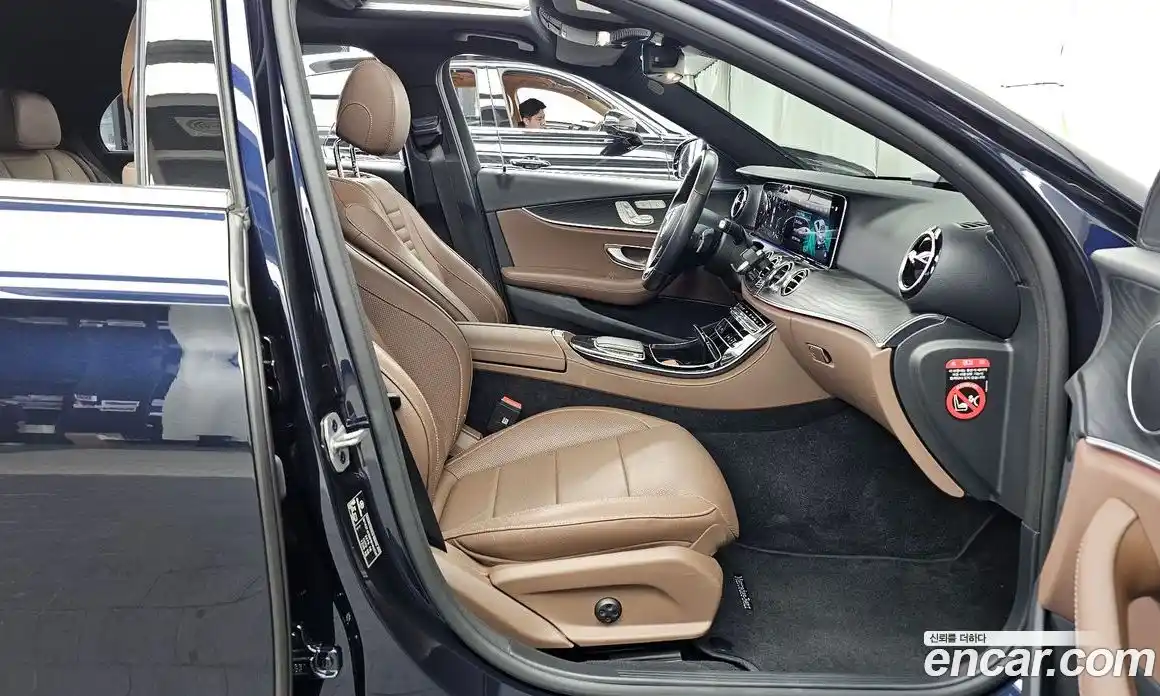 Mercedes-Benz E-Class 2023 2.0 гидро в Москве № 2051470, фото 17