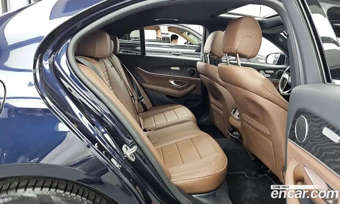 Mercedes-Benz E-Class 2023 2.0 гидро в Москве № 2051470, фото 18