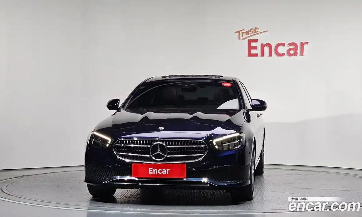 Mercedes-Benz E-Class 2023 2.0 гидро в Москве № 2051470, фото 3