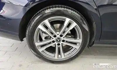 Mercedes-Benz E-Class 2023 2.0 гидро в Москве № 2051470, миниатюра 5