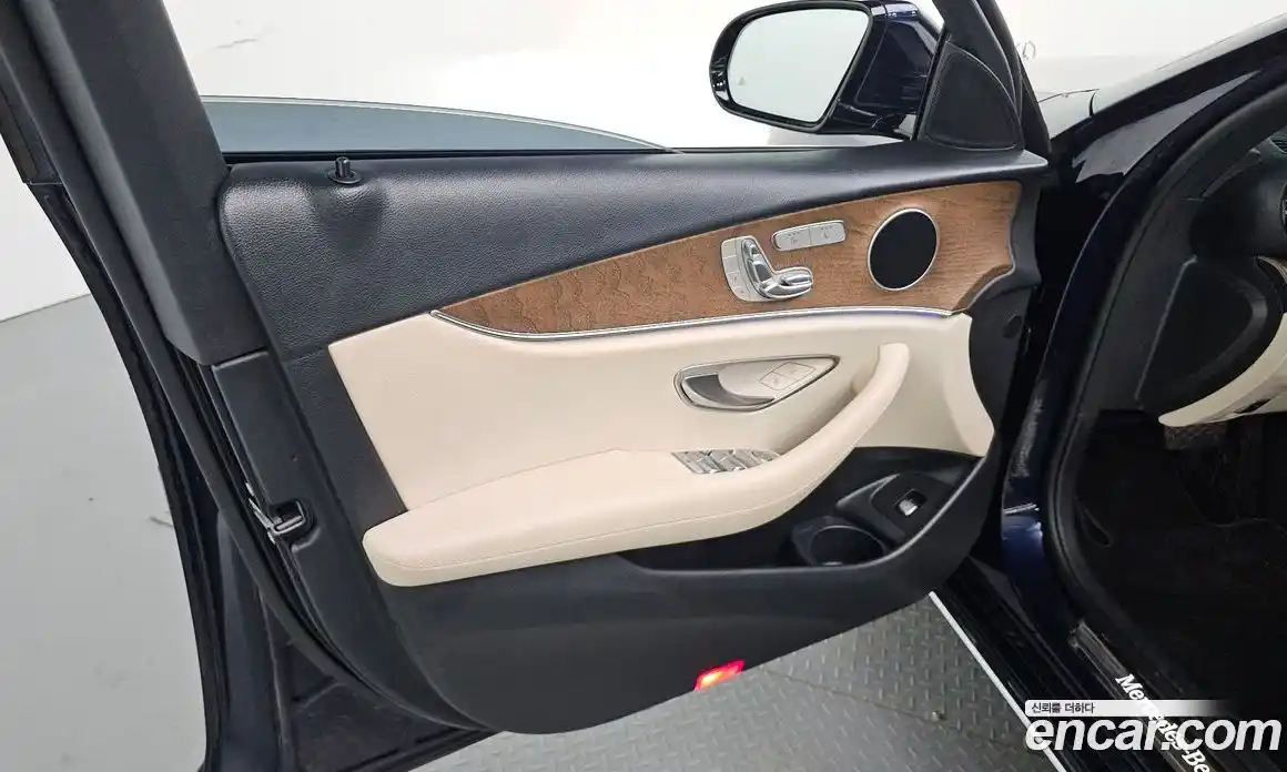 Mercedes-Benz E-Class 2021 2.0 гидро в Москве № 2051661, фото 14