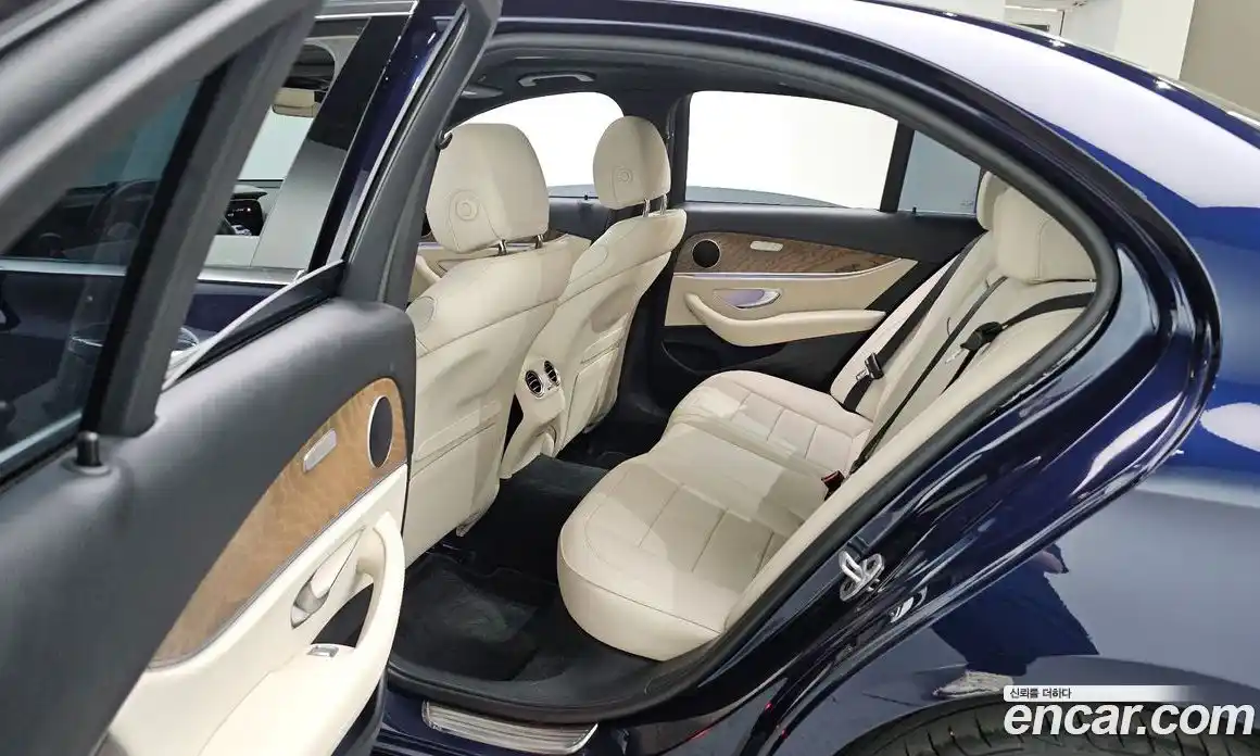 Mercedes-Benz E-Class 2021 2.0 гидро в Москве № 2051661, фото 25