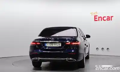 Mercedes-Benz E-Class 2021 2.0 гидро в Москве № 2051661, миниатюра 4