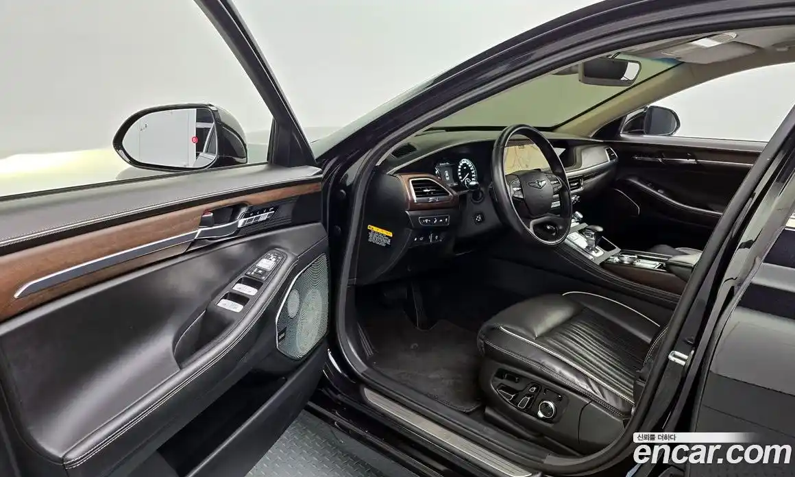 Genesis G90 2019 5.0 гидро в Москве № 2051800, фото 13