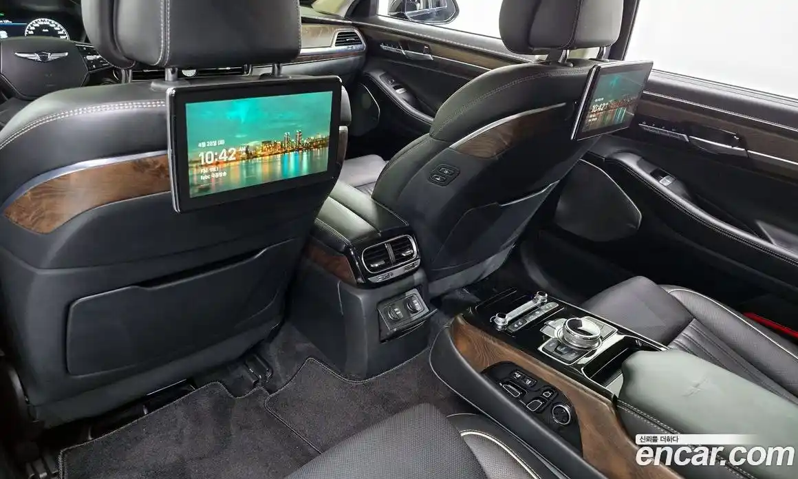 Genesis G90 2019 5.0 гидро в Москве № 2051800, фото 22