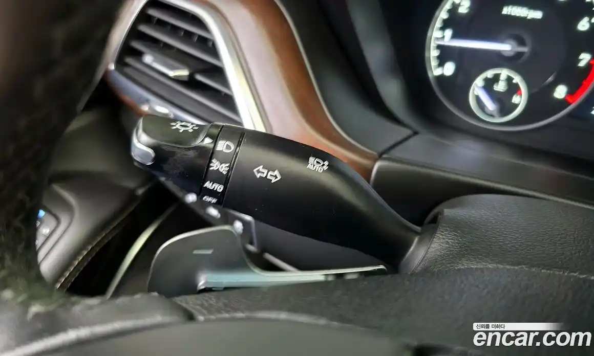 Genesis G90 2019 5.0 гидро в Москве № 2051800, фото 34