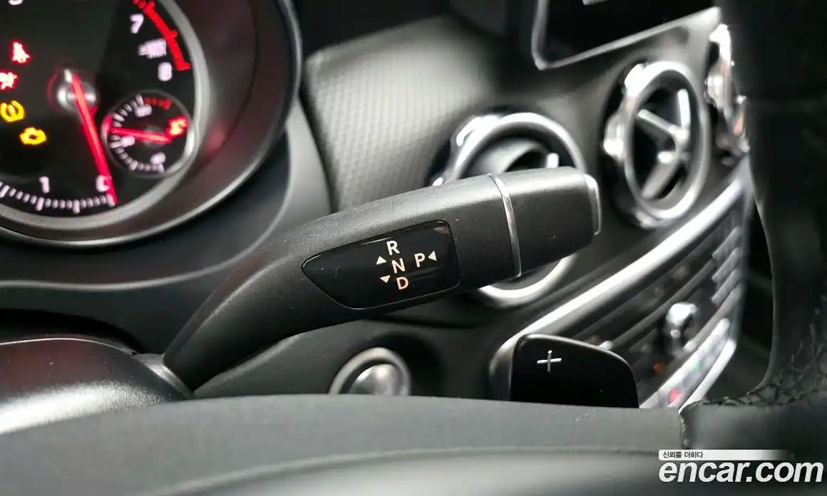 Mercedes-Benz GLA-Class 2018 2.0 гидро в Москве № 2051803, фото 12