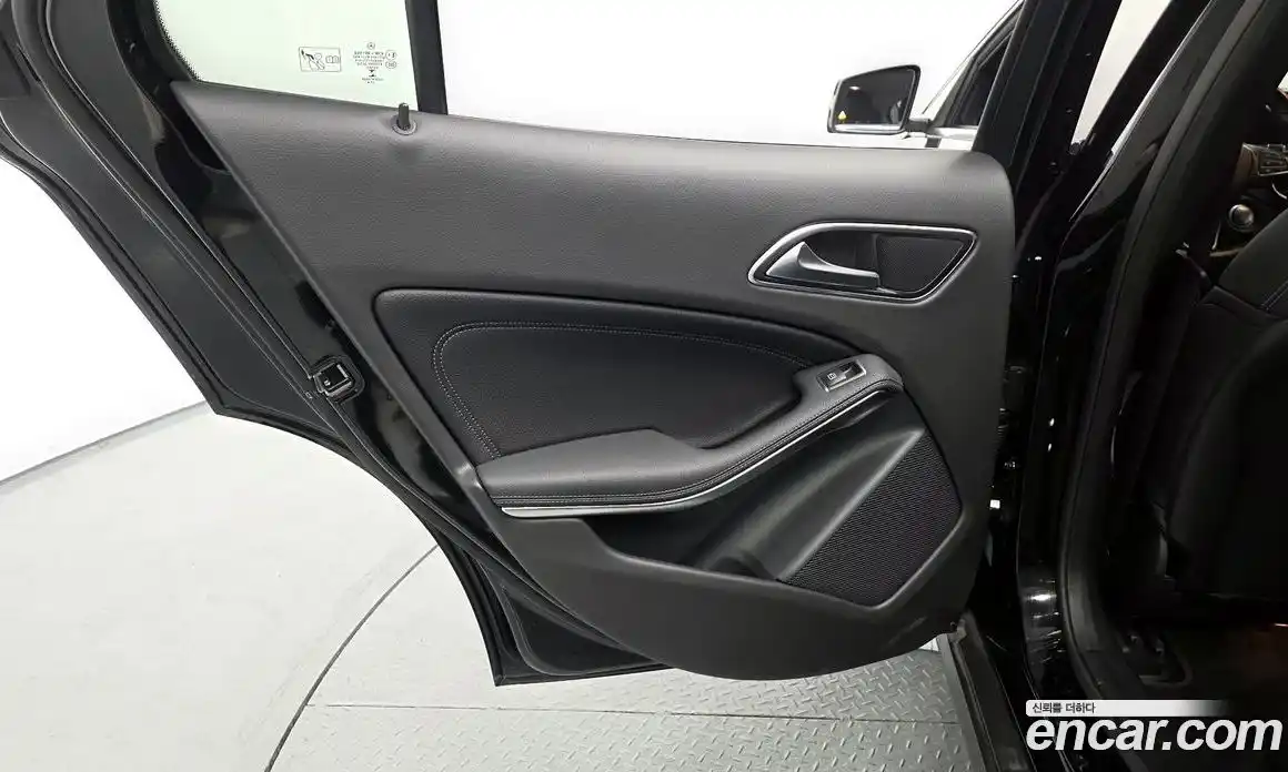 Mercedes-Benz GLA-Class 2018 2.0 гидро в Москве № 2051803, фото 15