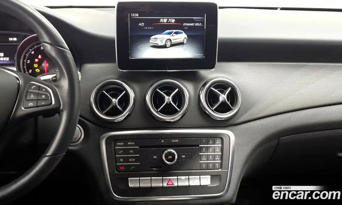 Mercedes-Benz GLA-Class 2018 2.0 гидро в Москве № 2051803, фото 19