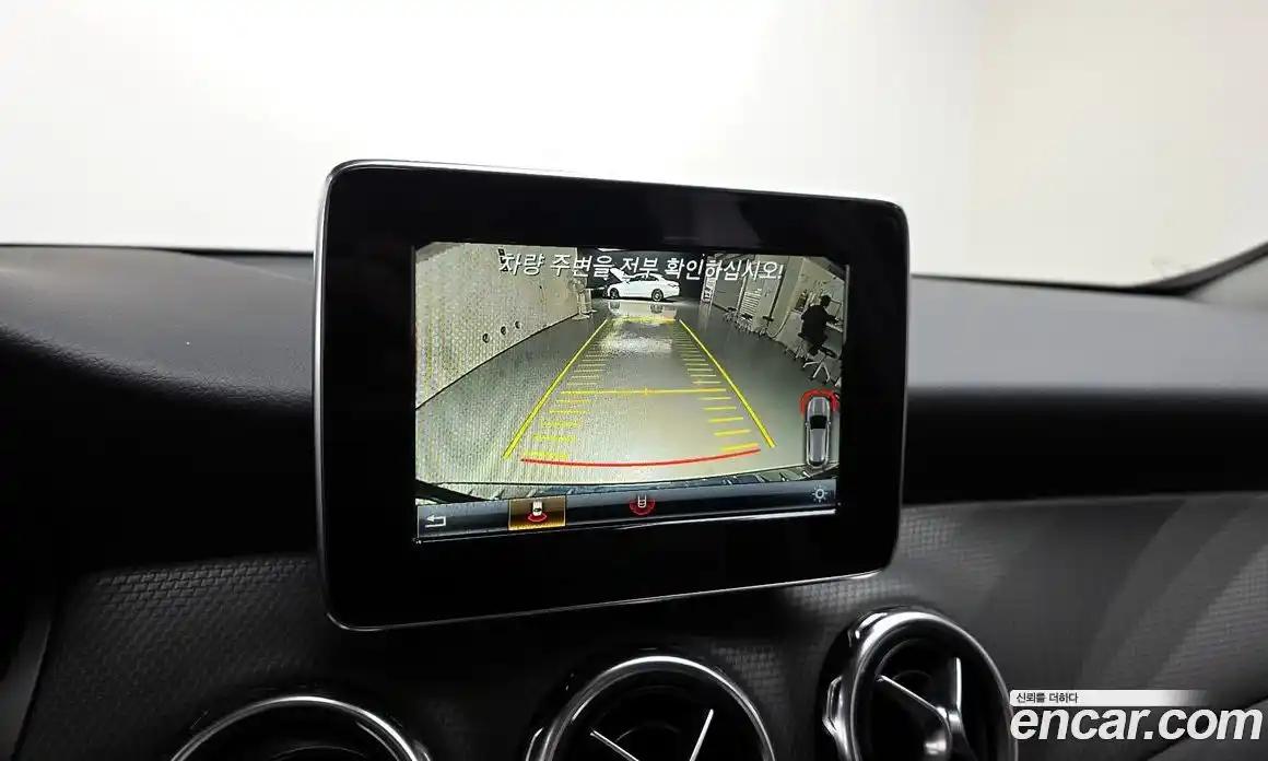 Mercedes-Benz GLA-Class 2018 2.0 гидро в Москве № 2051803, фото 20