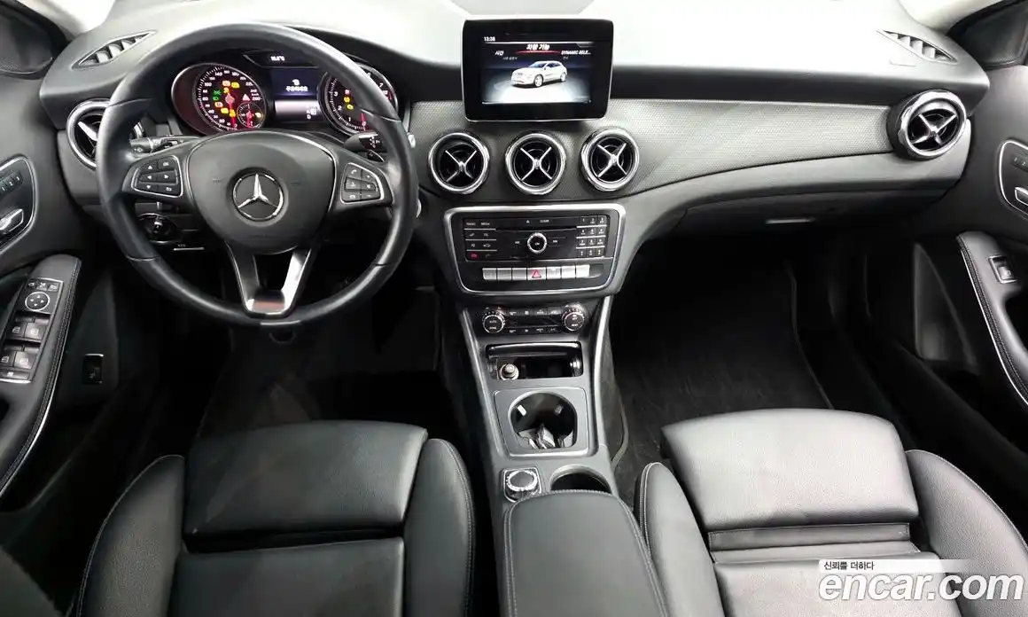 Mercedes-Benz GLA-Class 2018 2.0 гидро в Москве № 2051803, фото 10