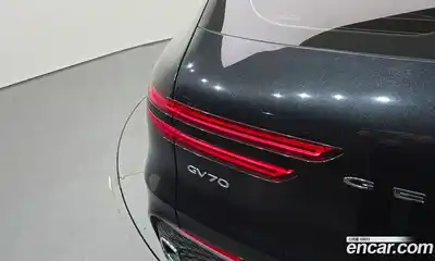 Genesis GV70 2021 2.5 гидро в Москве № 2051903, миниатюра 9