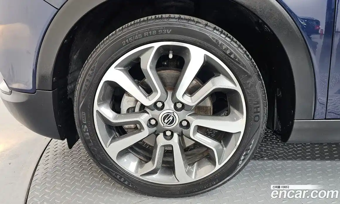 SsangYong TIBOLI 2015 1.6 гидро в Москве № 2052479, фото 5