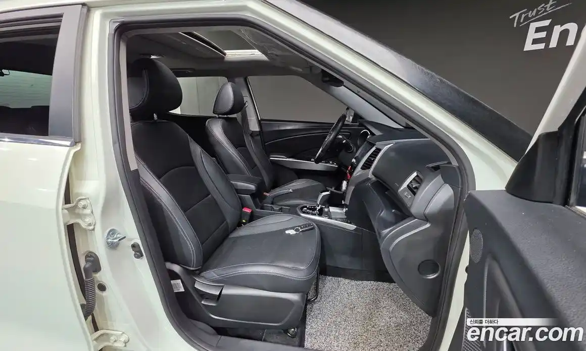 SsangYong TIBOLI 2015 1.6 гидро в Москве № 2052661, фото 10