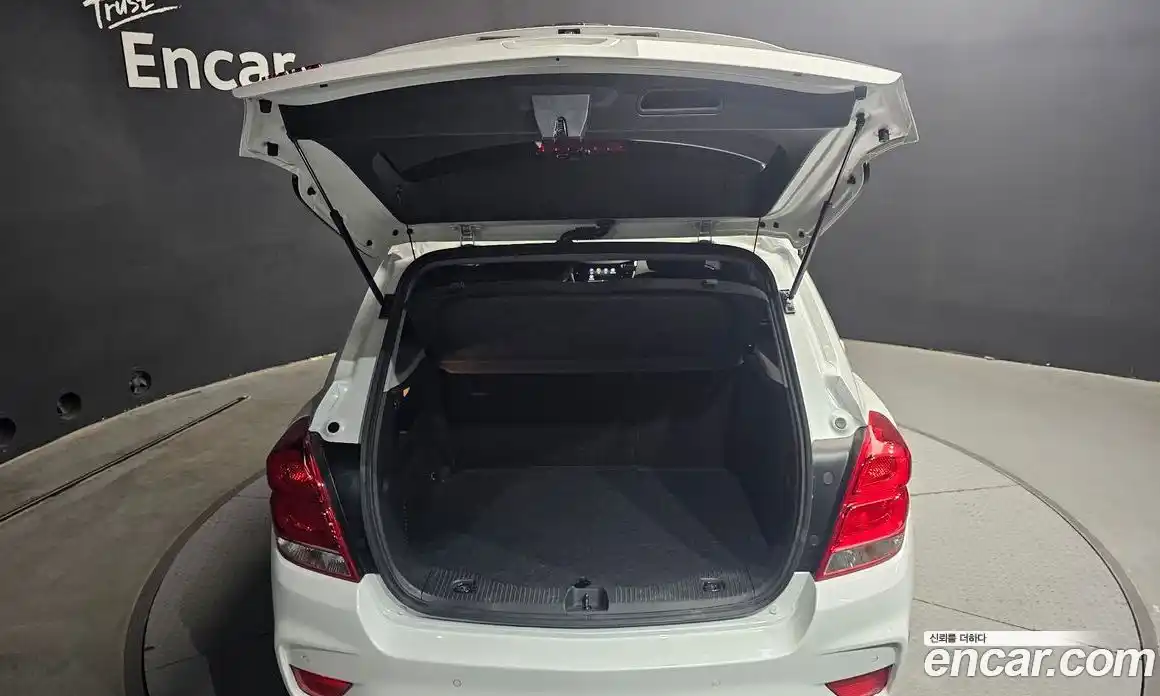 Chevrolet Trax 2020 1.4 гидро в Москве № 2053083, фото 18