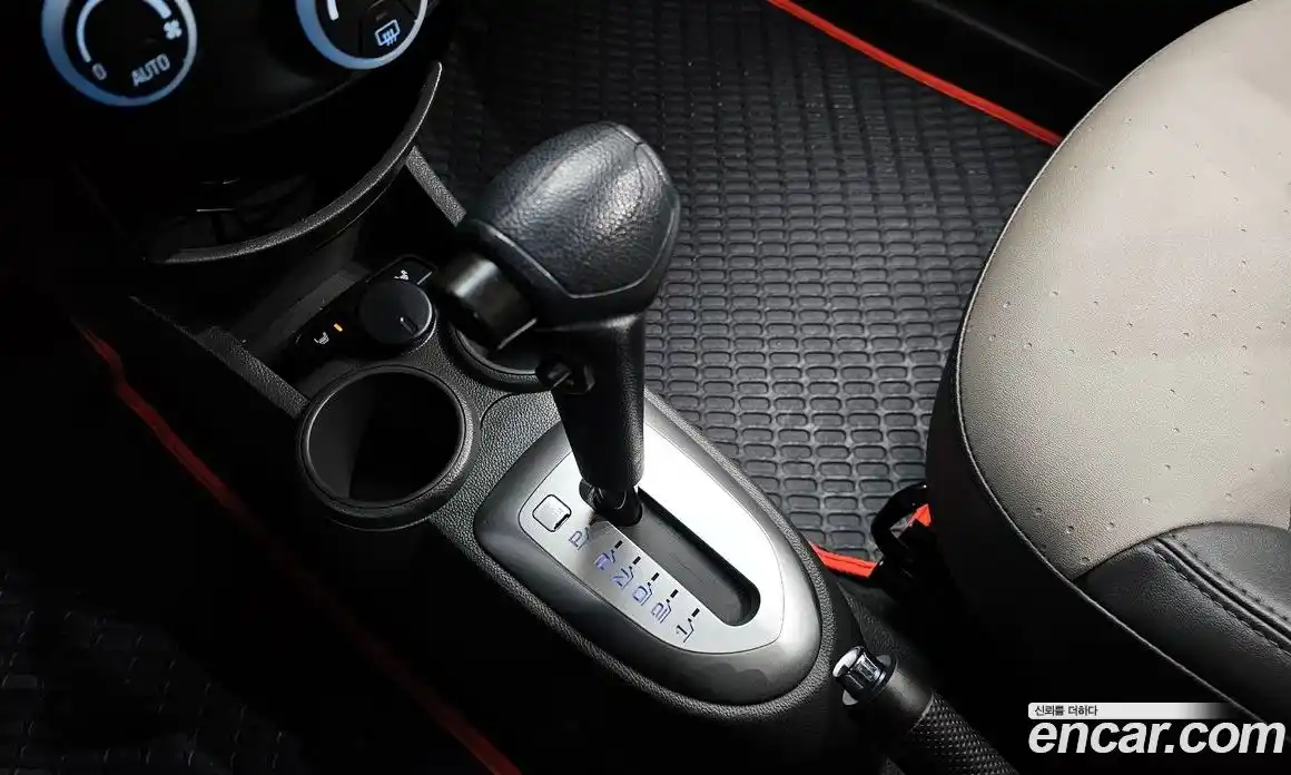 Chevrolet Spark 2012 1.0 гидро в Москве № 2053266, фото 12