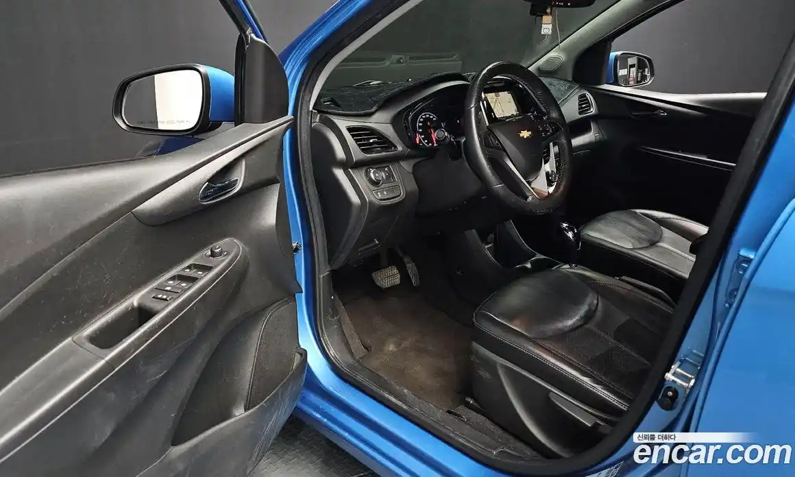 Chevrolet Spark 2016 1.0 гидро в Москве, фото 17