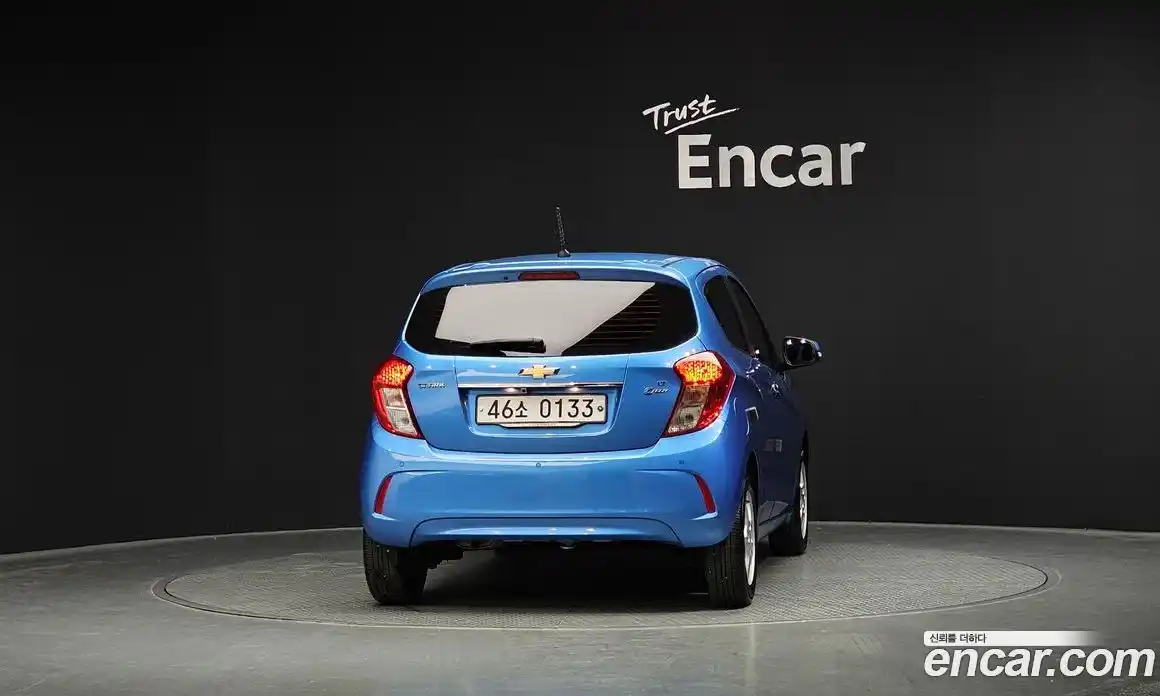 Chevrolet Spark 2016 1.0 гидро в Москве, фото 4
