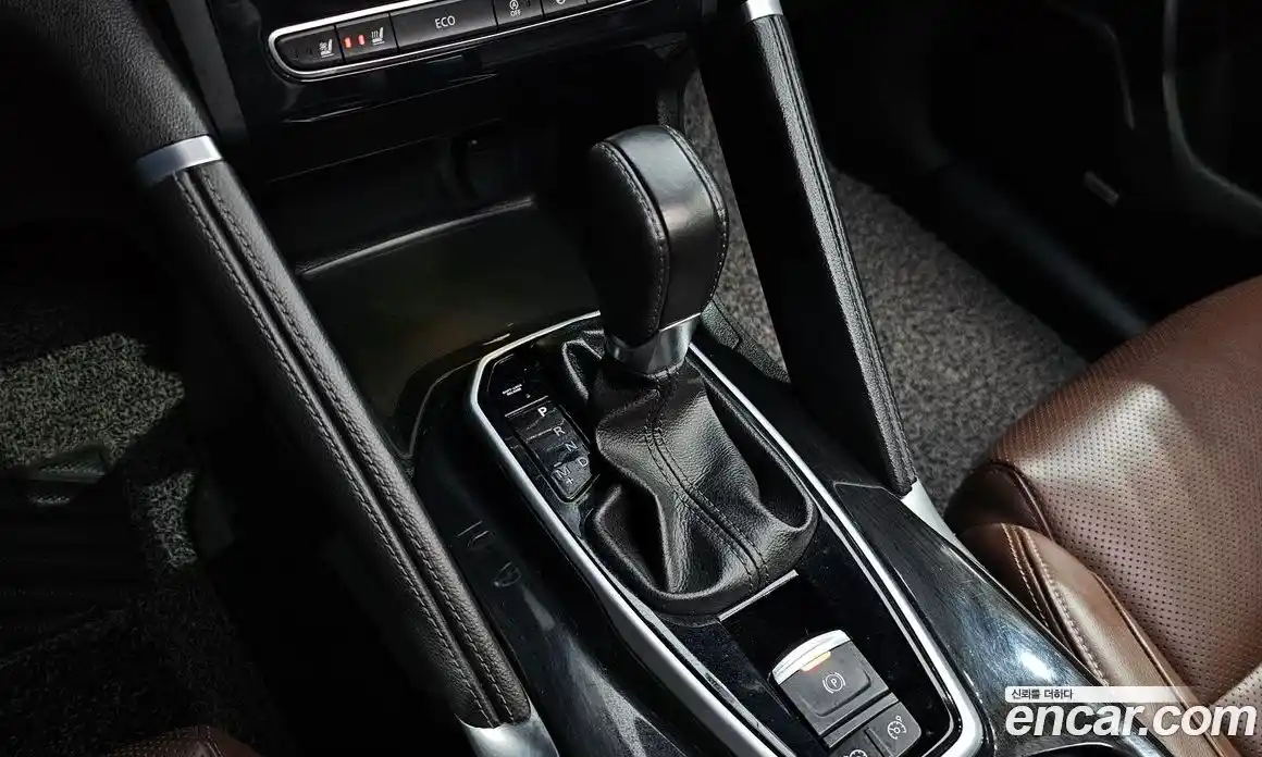 Renault QM6 2017 2.0 гидро в Москве № 2054225, фото 9
