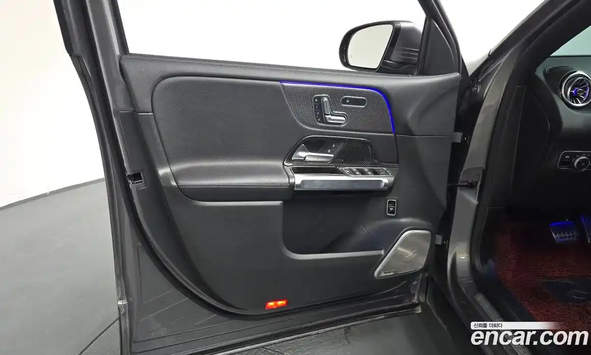 Mercedes-Benz GLB-Class 2021 2.0 гидро в Москве № 2054384, фото 16