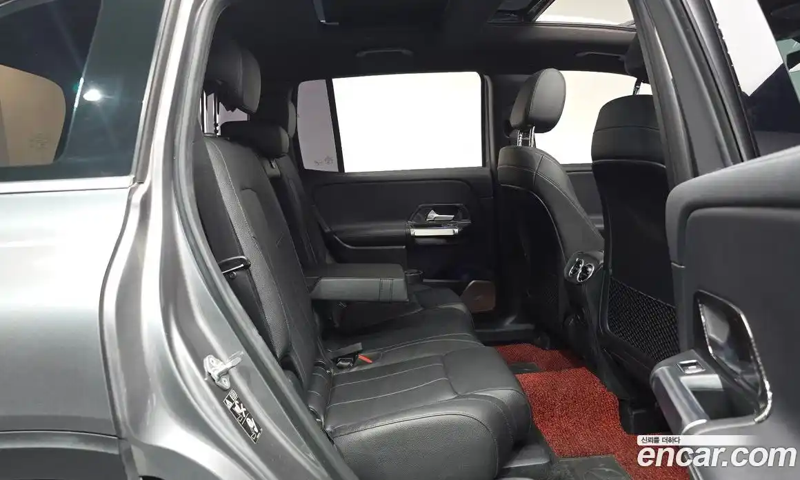 Mercedes-Benz GLB-Class 2021 2.0 гидро в Москве № 2054384, фото 17