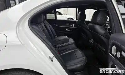 Mercedes-Benz E-Class 2022 1.9 гидро в Москве № 2054451, миниатюра 12