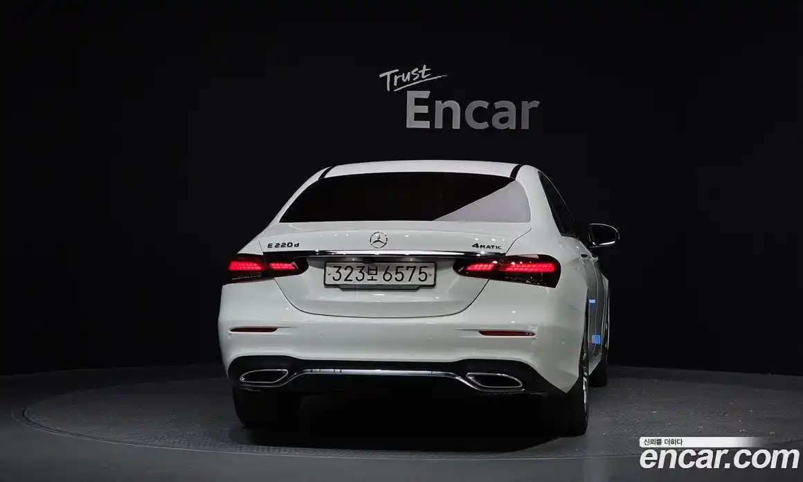 Mercedes-Benz E-Class 2022 1.9 гидро в Москве № 2054451, фото 4