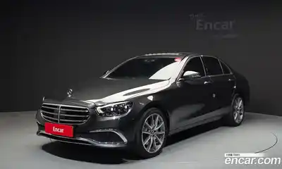 Mercedes-Benz E-Class E300e 4MATIC Exclusive