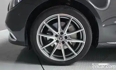 Mercedes-Benz E-Class 2022 2.0 гидро в Москве № 2054870, миниатюра 5