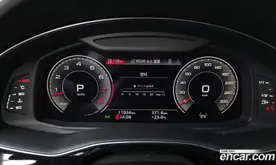 Audi Q8 2023 3.0 гидро в Москве № 2055083, миниатюра 11