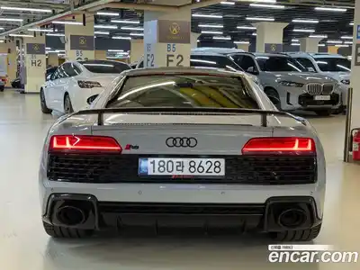 Audi R8 2021 5.2 гидро в Москве № 2055124, миниатюра 3