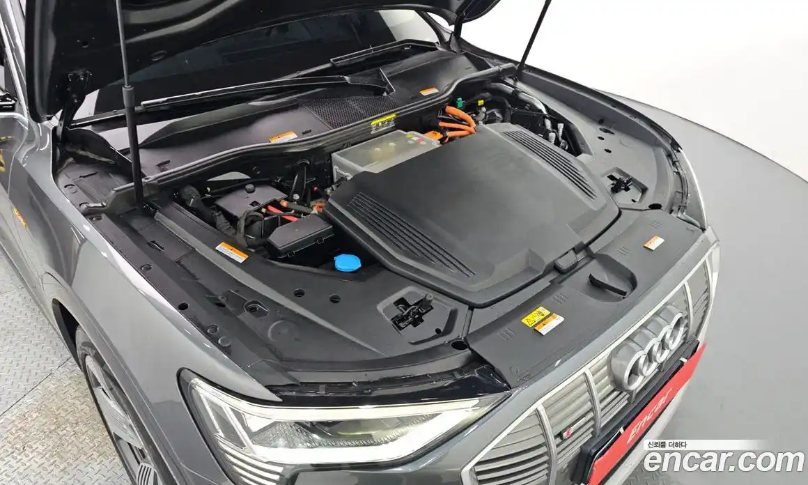 Audi e-tron 2021 0.2 гидро в Москве № 2056171, фото 6