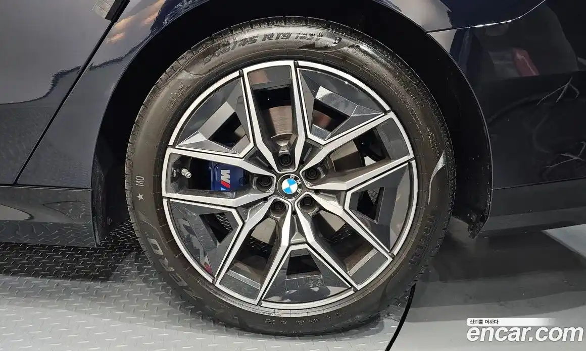 BMW 5-Series 2025 2.0 гидро в Москве № 2056365, фото 7