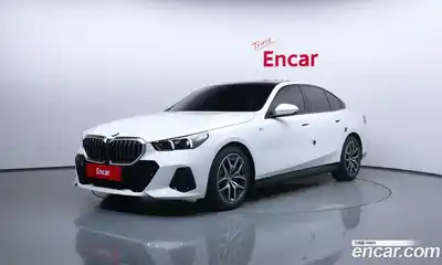 BMW 5-Series, 2025