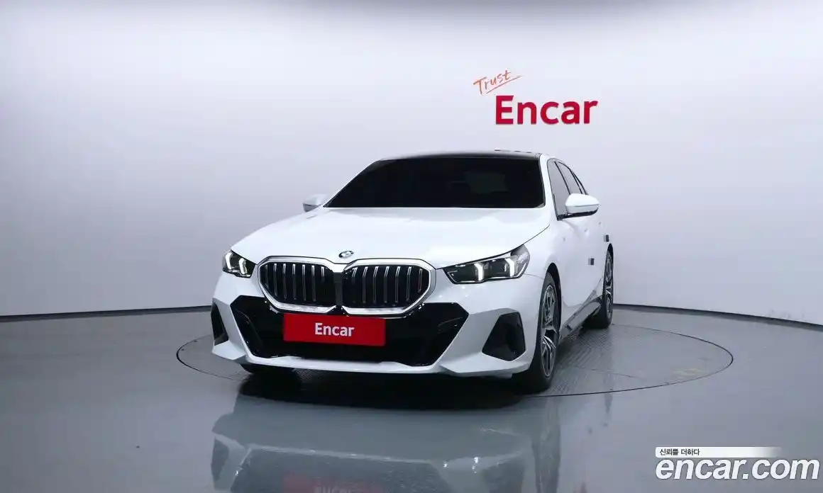 BMW 5-Series 2025 2.0 гидро в Москве № 2056444, фото 3
