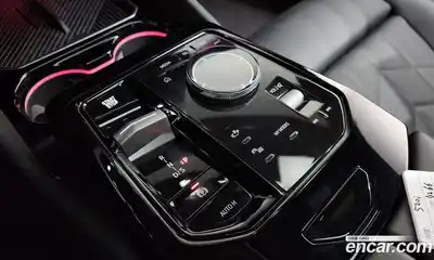 BMW 5-Series 2025 2.0 гидро в Москве № 2056444, миниатюра 9