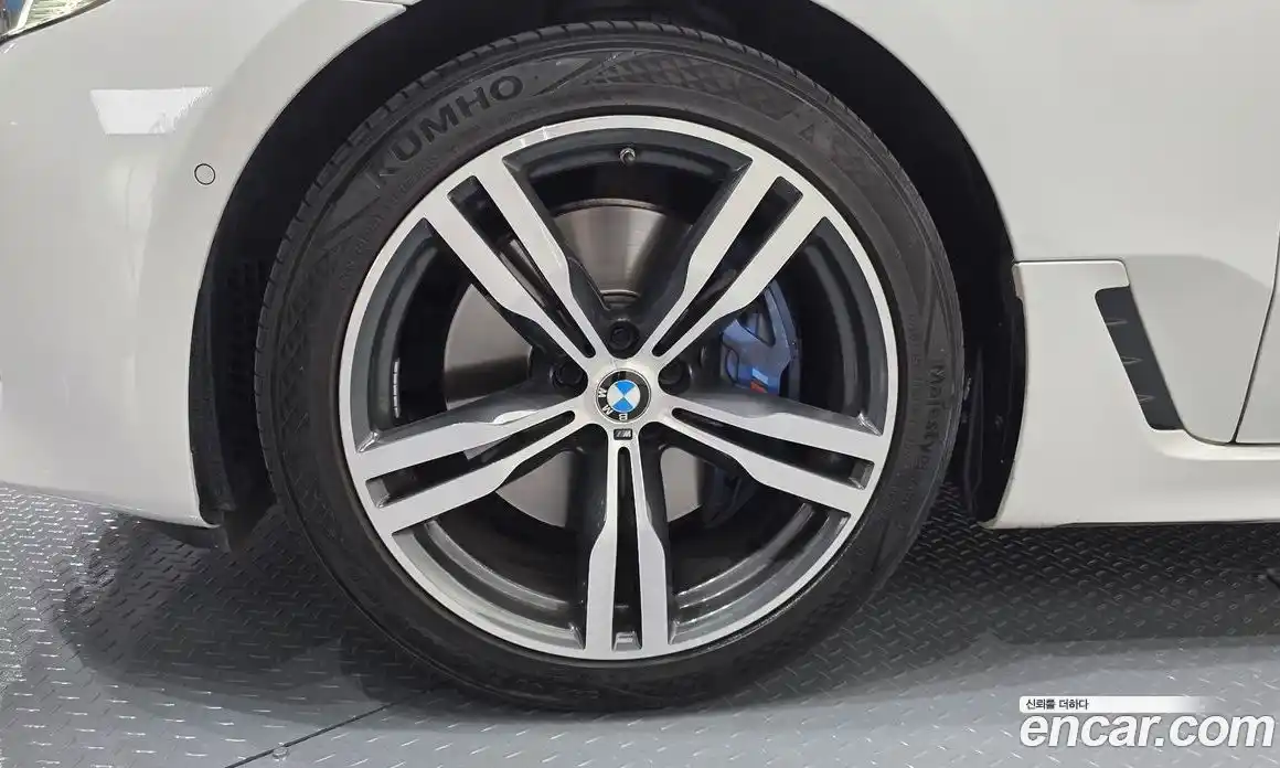 BMW 6-Series 2023 3.0 гидро в Москве № 2056537, фото 4