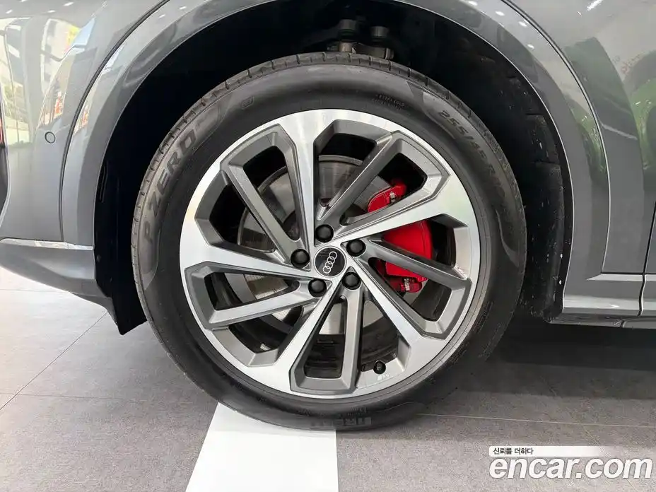 Audi Q5 2025 2.0 гидро в Москве № 2057606, фото 5