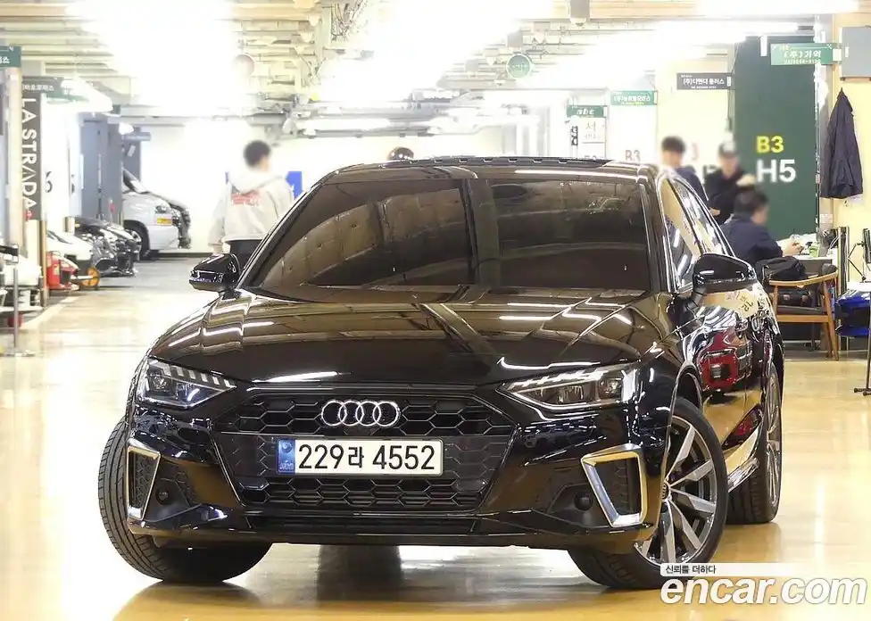 Audi A4 2023 2.0 гидро в Москве № 2057615, фото 3