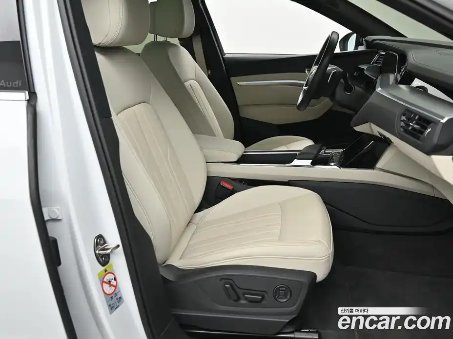Audi Q8 e-tron 2024 1.0 гидро в Москве № 2057625, фото 10