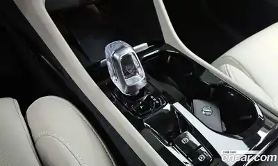 Volvo XC40 2024 2.0 гидро в Москве № 2057851, миниатюра 12