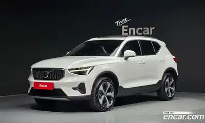 Volvo XC40, 2025