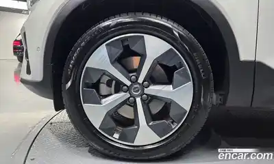 Volvo XC40 2025 2.0 гидро в Москве № 2057864, миниатюра 5