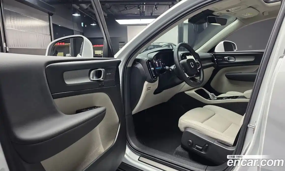 Volvo XC40 2025 2.0 гидро в Москве № 2057864, фото 10