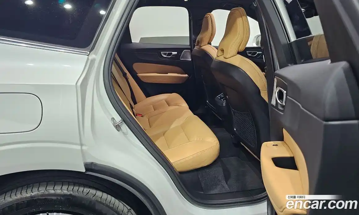 Volvo XC60 2023 2.0 гидро в Москве № 2057946, фото 17