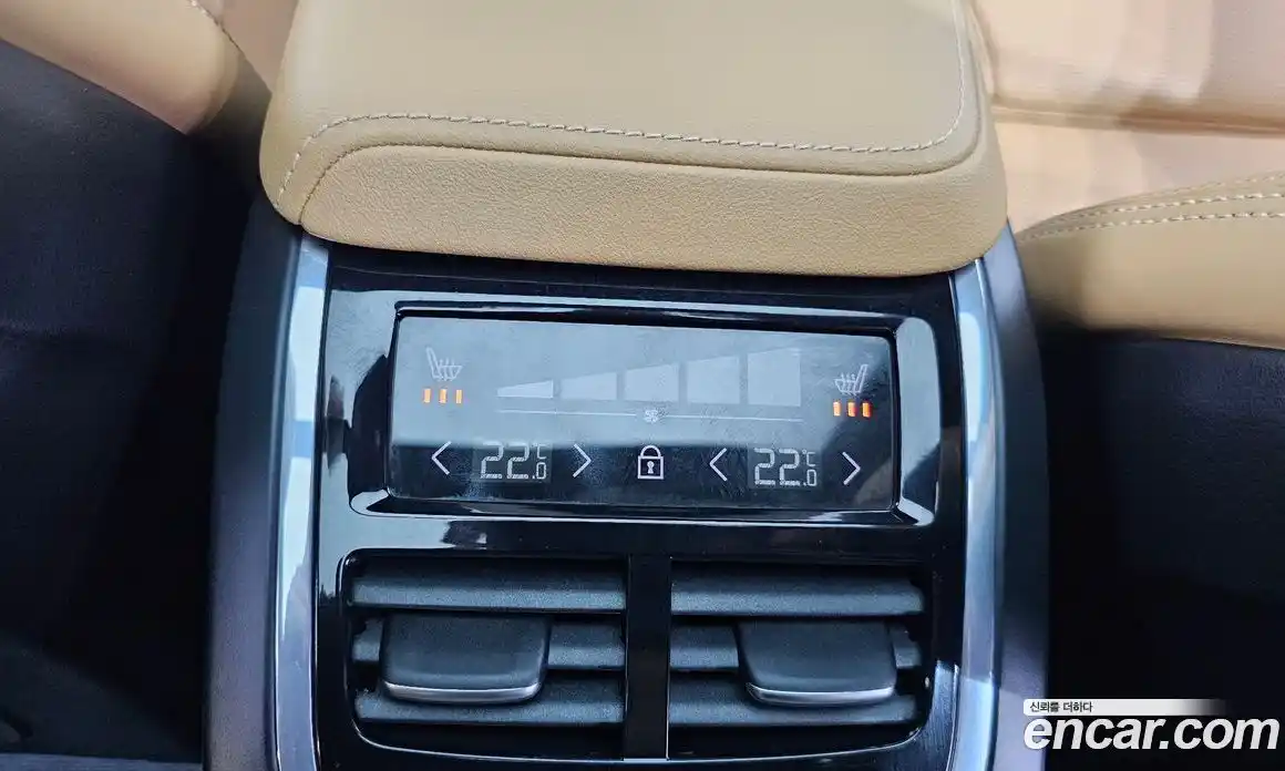 Volvo XC60 2023 2.0 гидро в Москве № 2057946, фото 32